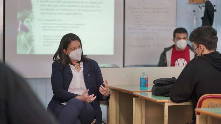 Αξιολόγηση εκπαιδευτικών: Οι τέσσερις άξονες του νομοσχεδίου για την αναβάθμιση των σχολείων - Πώς θα γίνεται