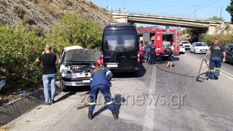 Χανιά: Ενας νεκρός και τρεις σοβαρά τραυματίες σε σύγκρουση τουριστικού βαν με αυτοκίνητο