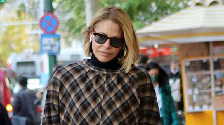 Τζένη Μπαλατσινού: Σε καλοκαιρινή βάφτιση το 2008 με ένα ονειρεμένο φόρεμα