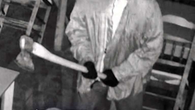 Επεισοδιακή διάρρηξη στην Καβάλα: Εσπασε με τσεκούρι κατάστημα εστίασης - Μάχη σώμα με σώμα με τον ιδιοκτήτη [βίντεο]