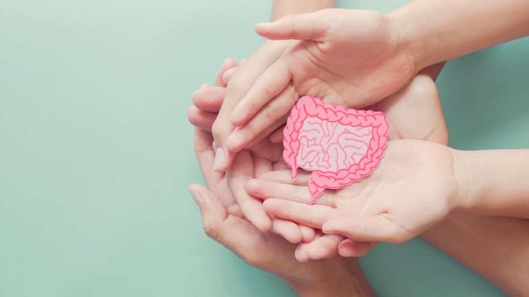 Ειλεός του εντέρου: Τα συμπτώματα που πρέπει να γνωρίζουμε