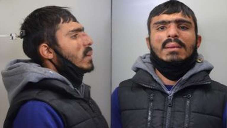 Αυτοί είναι οι τρεις αδίστακτοι κακοποιοί που λήστεψαν ηλικιωμένη στη Γλυφάδα - Οι δύο αναζητούνται [Εικόνες]