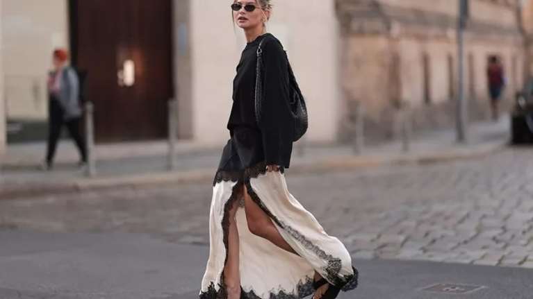 Αυτές οι δερμάτινες πλατφόρμες από διάσημο brand είναι τα πιο άνετα ψηλοτάκουνα που θα φορέσεις όλο το καλοκαίρι