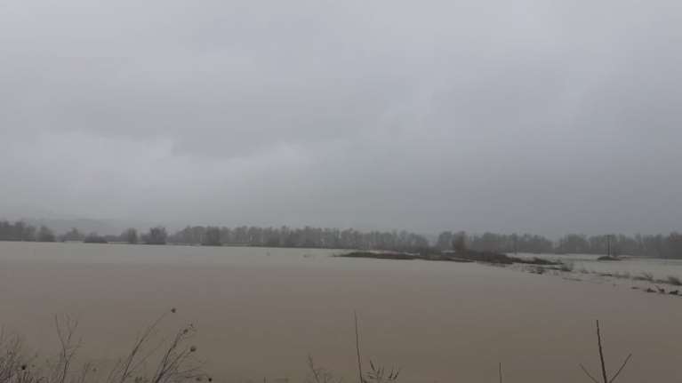 Πλημμύρισαν σπίτια και καλλιέργειες στην Ήπειρο - Φούσκωσε ο ποταμός Καλαμάς