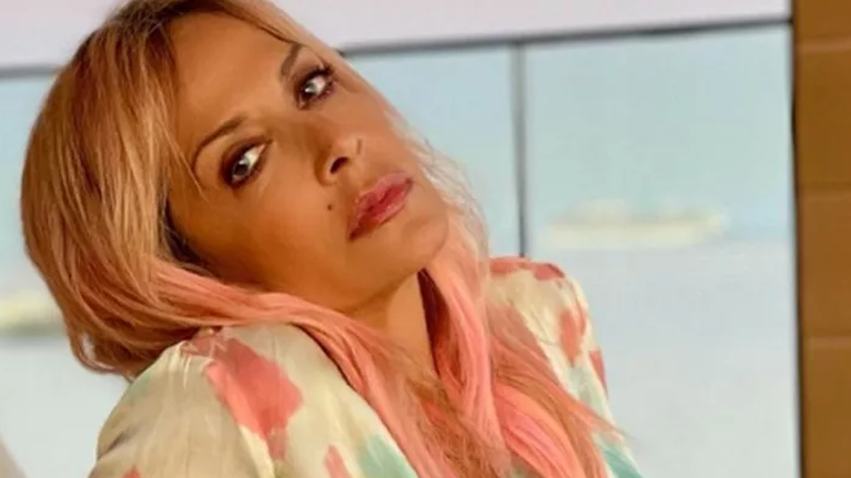 Σούπερ γιαγιά: Η Άννα Βίσση ποζάρει με τα εγγόνια της και &quot;ρίχνει&quot; το Instagram