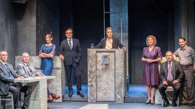 Το θέατρο Eliart ανοίγει με δύο έργα αστυνομικής λογοτεχνίας και μία μουσική νοσταλγική παράσταση