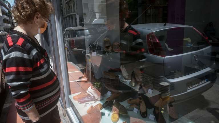 Παράταση στο Ελάχιστο Εγγυημένο Εισόδημα και στο επίδομα στέγασης