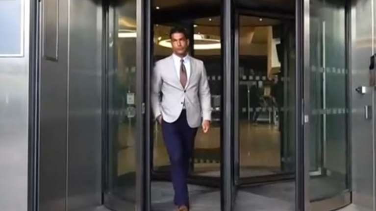 Νίκος Αναδιώτης: &quot;Δεν υπάρχει τρίτο φύλο, να επανέλθει η μαθητική στολή - Βλέπω 14χρονες με ένα μπουστάκι μόνο&quot;