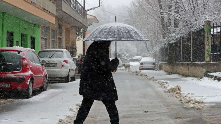 Επέλαση της κακοκαιρίας με τσουχτερό κρύο και χιόνια - Οι περιοχές που χτυπάει ο χιονιάς