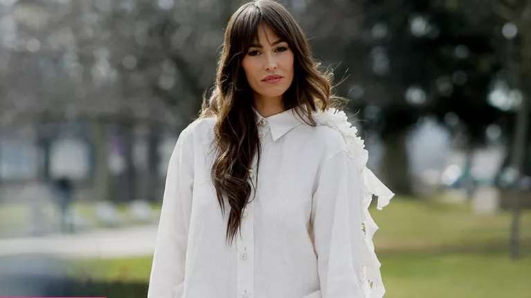 Φόρεσε το λευκό φόρεμα όπως οι fashion influencers: 5 στιλιστικές συμβουλές που θα σε βοηθήσουν