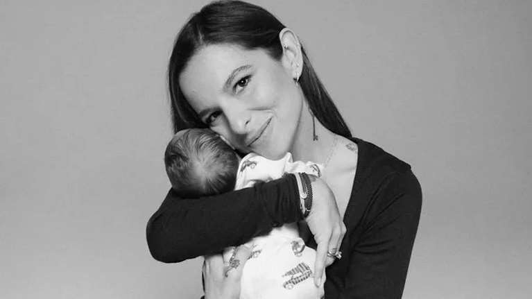 Εριέττα Κούρκουλου: Το φωτογραφικό άλμπουμ με όλες τις αλλαγές στα μαλλιά της