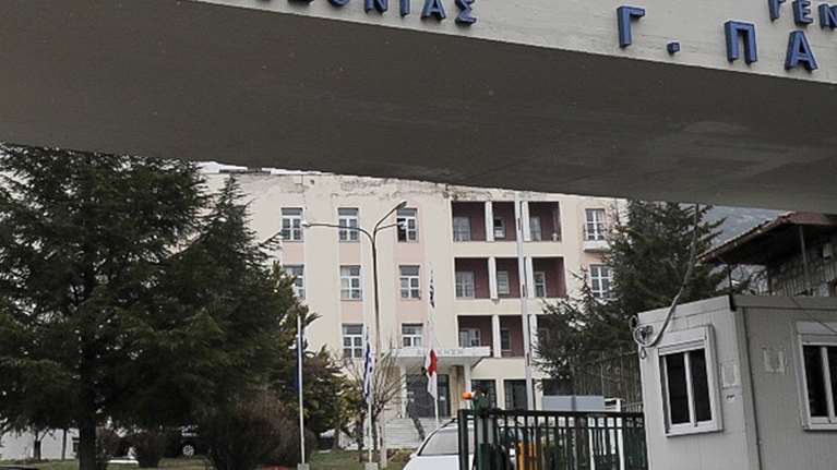 Επίθεση με τσεκούρι: Νέο ιατρικό ανακοινωθέν - Εξαιρετικά κρίσιμη η κατάσταση του 56χρονου