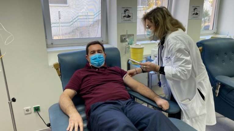 Εμβολιάστηκε και η ηγεσία του υπουργείου Μετανάστευσης και Ασύλου