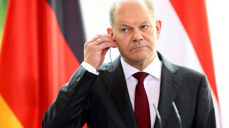 Σολτς: Απαντά στις κατηγορίες περί έλλειψης &quot;ευρωπαϊκής αλληλεγγύης&quot;: Το Ταμείο Ανάκαμψης μπορεί να είναι αποτελεσματικό