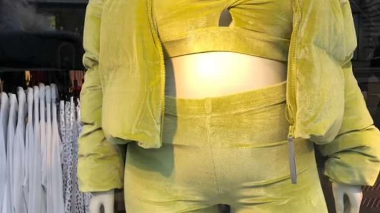 Αυτή η παχύσαρκη κούκλα βιτρίνας προκάλεσε σάλο στην Αγγλία- Ποιο είναι το πρότυπο ομορφιάς;