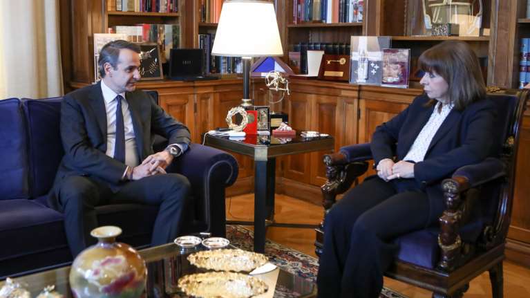 Γιατί ο Κυριάκος Μητσοτάκης δεν επισκέφθηκε την Πρόεδρο της Δημοκρατίας για την ημερομηνία των εκλογών