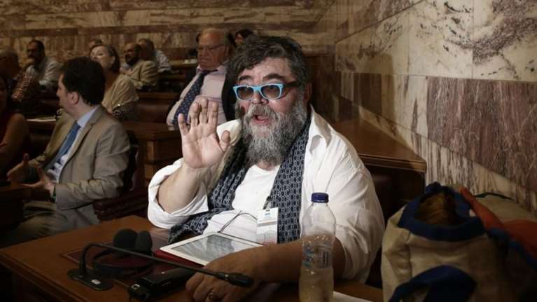 Σταμάτης Κραουνάκης: Με 800 ευρώ τον αποζημίωσε ο Δήμος Αθηναίων για τη συναυλία της Πρωτοψάλτη