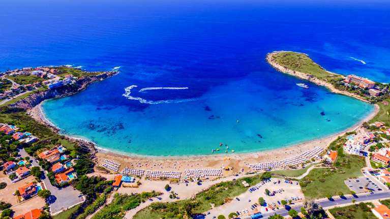 Κύπρος: Το κράτος θα πληρώσει τις διακοπές των τουριστών αν μολυνθούν από κορονοϊό