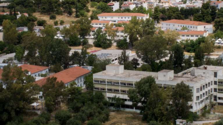 Κορονοϊός: Συναγερμός στο Δαφνί – Βρέθηκαν θετικοί 10 ασθενείς και 6 εργαζόμενοι