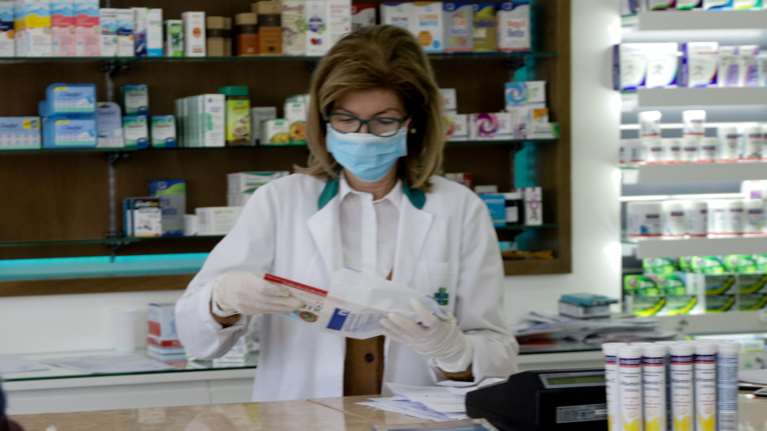 Η οικονομική αποτύπωση της καραντίνας: Κερδισμένα τα σούπερ μάρκετ και τα φαρμακεία