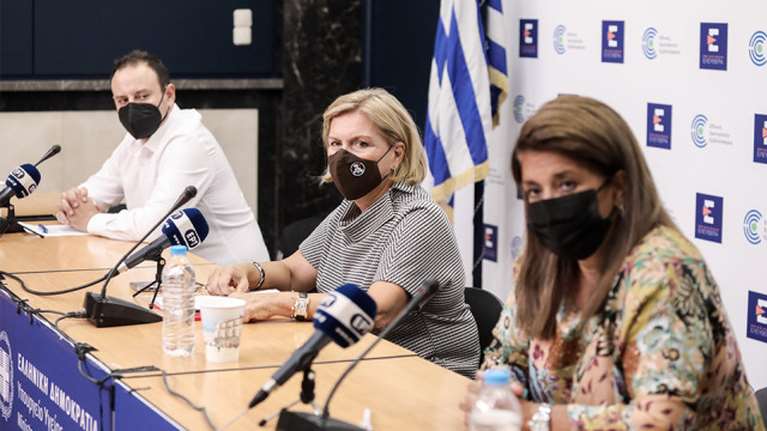 Κορονοϊός: Διπλασιάστηκε σε ένα μήνα η θετικότητα - Τις τελευταίες ημέρες πέθαναν ασθενείς 39 και 27 ετών