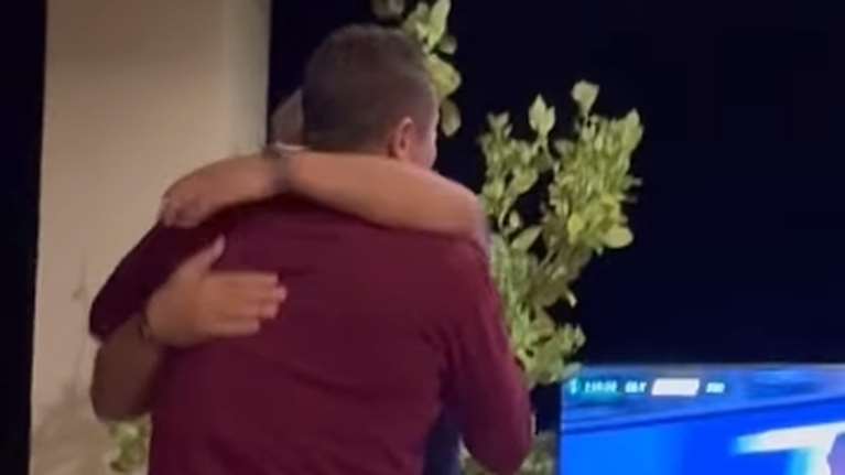 Οι ξέφρενοι πανηγυρισμοί του Αντώνη Σρόιτερ στο γκολ του Ολυμπιακού