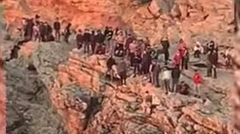 Τραγωδία στα Αντικύθηρα: Νεκροί 11 μετανάστες μετά την προσάραξη σκάφους - Απεγκλωβίστηκαν 90