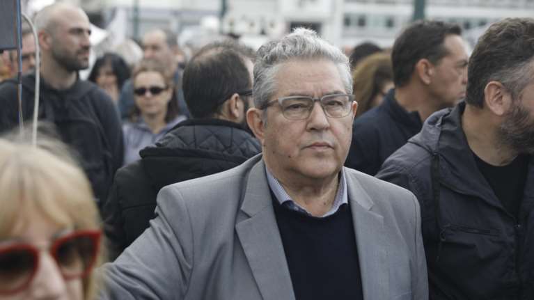 Κουτσούμπας: Τη ΝΔ και τον ΣΥΡΙΖΑ δεν τους χωρίζει καμία άβυσσος, όπως παρουσιάζουν