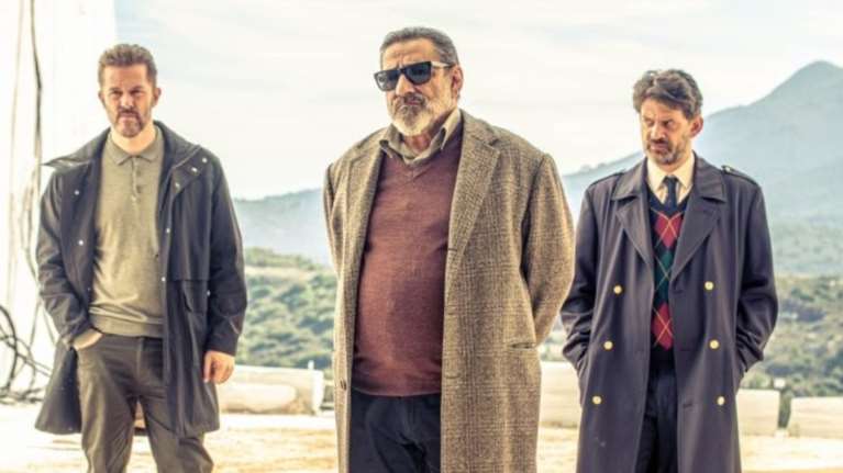 Σιωπηλός Δρόμος: Δυναμική πρεμιέρα για το σίριαλ του Mega - &quot;Κόντραρε&quot; το Survivor στη μάχη της τηλεθέασης