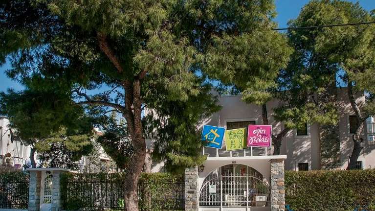 Βάρκιζα: Απολογητικό υπόμνημα του σχολείου για το 2χρονο κοριτσάκι που έμεινε μέσα στο σχολικό για 4 ώρες [εικόνες - βίντεο]