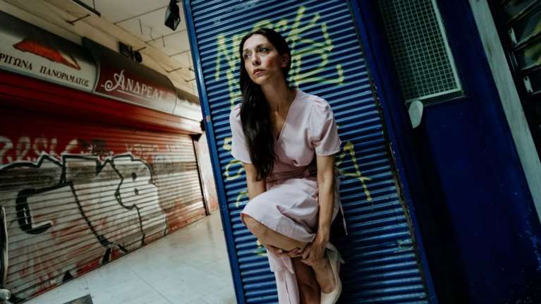 Ένα εμβληματικό μεταπολεμικό μυθιστόρημα γίνεται για πρώτη φορά παράσταση