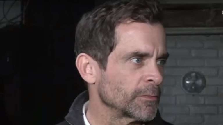 Αντέδρασε ο Κωνσταντίνος Μαρκουλάκης σε ερώτηση για την προσωπική του ζωή: "Άσχετη ερώτηση"