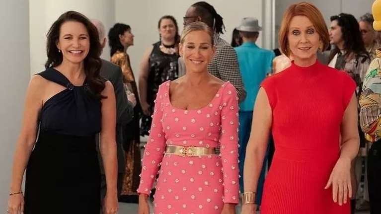 And Just Like That: Ποια ελληνική εταιρεία &quot;έκλεψε&quot; την παράσταση σε επεισόδιο της σειράς;