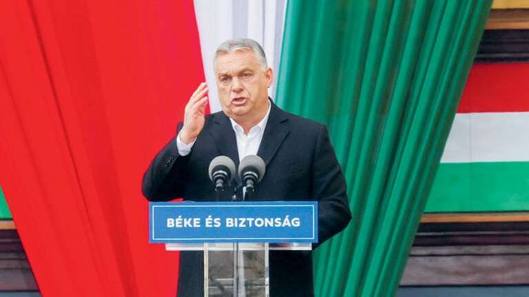 Βίκτορ Όρμπαν: Θέλουμε λιγότερες drag queen και περισσότερους Τσακ Νόρις