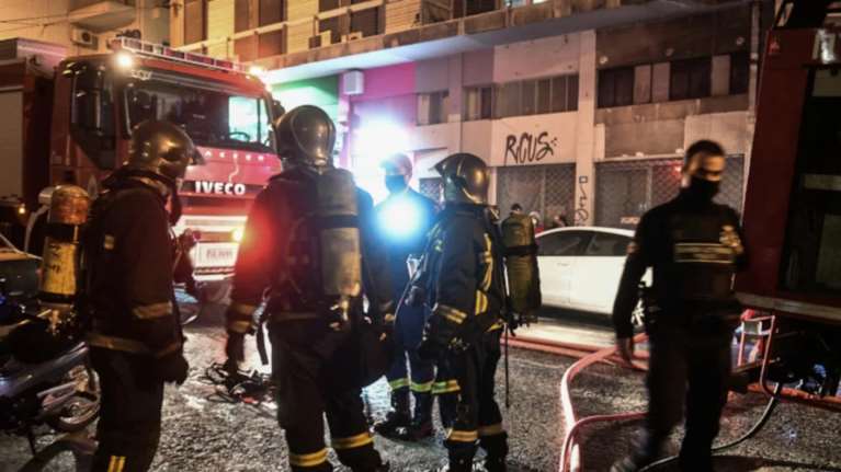 Θεσσαλονίκη: Κάηκε ολοσχερώς όχημα του δήμου Νεάπολης - Συκεών