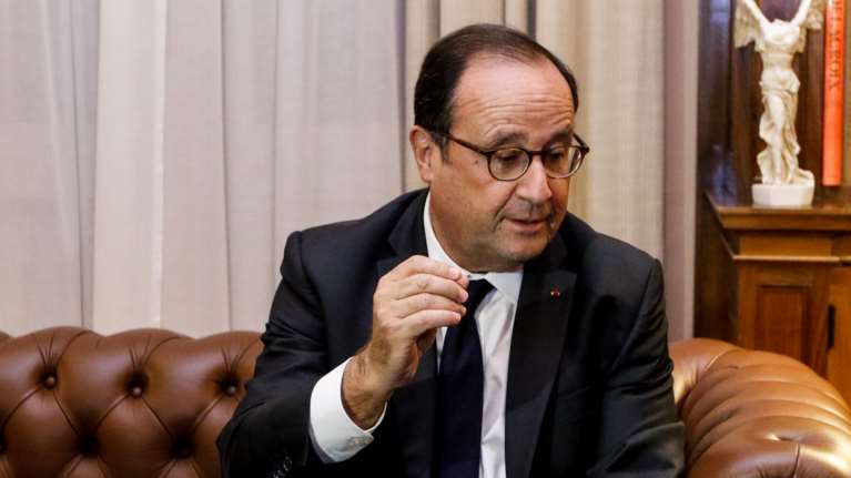 Επανεμφάνιση Ολάντ: Η Γαλλία πρέπει να είναι δίπλα στην Ελλάδα - Η πρώτη χώρα της ΕΕ που αγοράζει Rafale