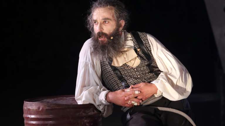 Άρης Σερβετάλης: Χάκερ ζητούσε χρήματα από τον λογαριασμό του στο Instagram -Η δημόσια συγγνώμη του ηθοποιού