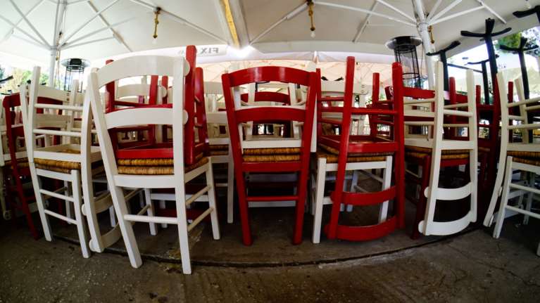 Διευκρινίσεις ΑΑΔΕ: Οι ΚΑΔ που υπάγονται στην παράταση καταβολής βεβαιωμένων οφειλών και ΦΠΑ