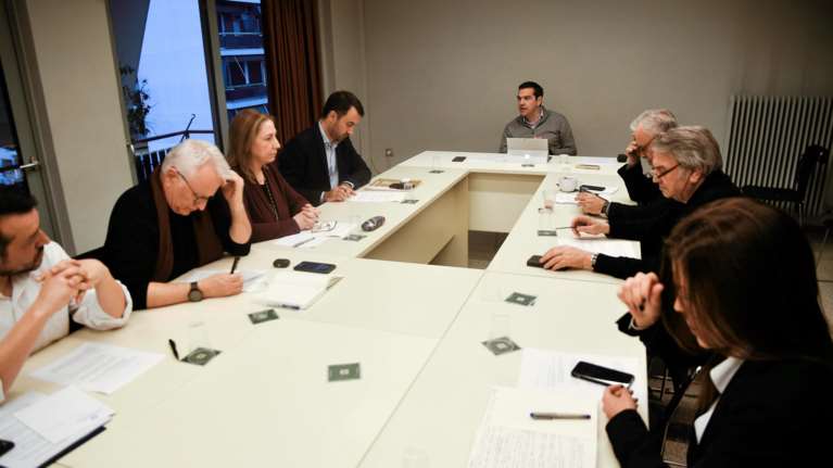 Κορονοϊός: Ο Τσίπρας ενημερώθηκε για την επιδημία από Κικίλια, Τσιόδρα και Μόσιαλο