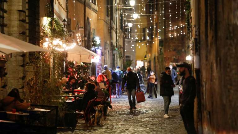 Κορονοϊός-Ιταλία: 553 θάνατοι και 14.522 κρούσματα σε 24ωρες