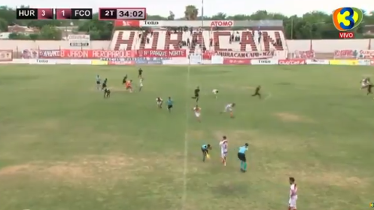 Σοκ στην Αργεντινή: Πυροβόλησαν προπονητή την ώρα του αγώνα [Βίντεο-Εικόνες]