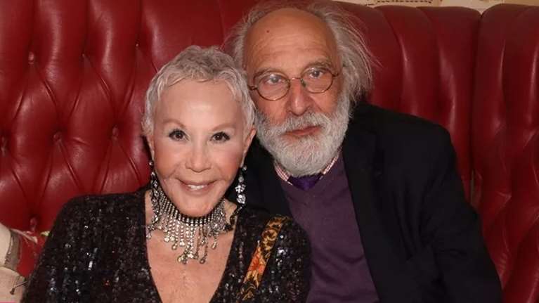 Αλέξανδρος Λυκουρέζος: Το δώρο της Ζωής Λάσκαρη που φοράει συνεχώς &amp; η αυτοκριτική για τα παιδιά του