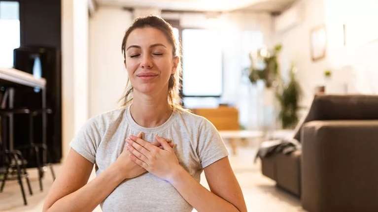Έτσι προστατεύει η καρδιολόγος την καρδιά της - το no1 σύμπτωμα που δεν αγνοεί ποτέ
