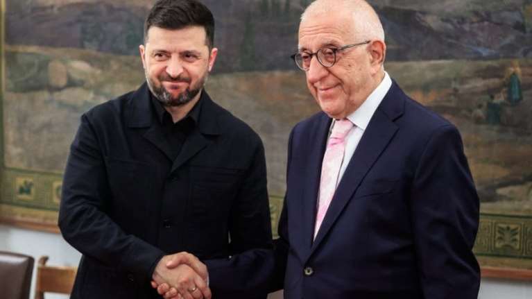 Κακλαμάνης σε Ζελένσκι: Αν η Δύση είχε αντιδράσει στην εισβολή του τουρκικού στρατού στην Κύπρο, ίσως η Ρωσία να μην είχε εισβάλει στην Ουκρανία