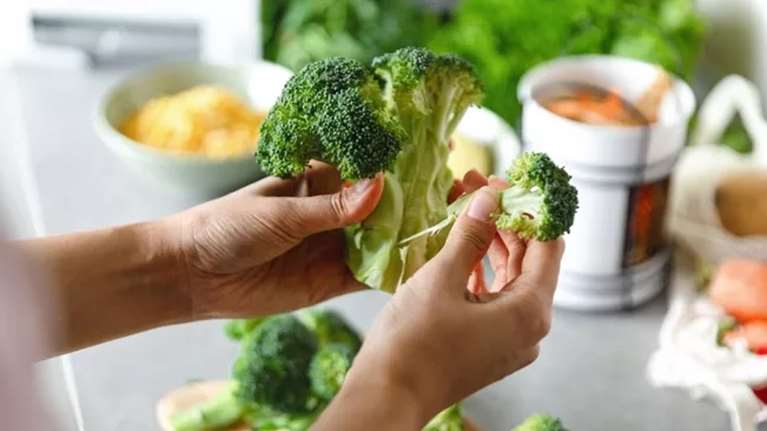 Σοκαριστικά χαμηλή η κατανάλωση φυτικών ινών: Η επιστήμη εξηγεί πώς σταματούν την εξάπλωση του καρκίνου