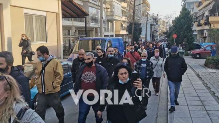 Εύοσμος: Νέα συγκέντρωση ενάντια στο lockdown - &quot;Για 11 κρούσματα, βάλατε φυλακή 160.000 κατοίκους&quot; [Βίντεο]