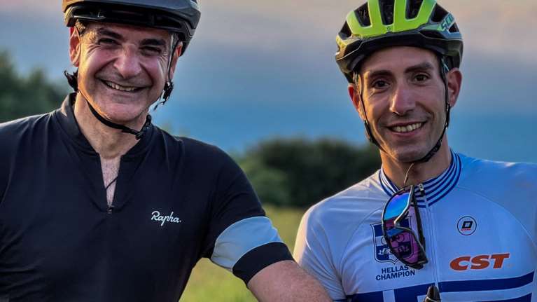 Δεν έχασε την ευκαιρία να κάνει ποδήλατο ο Μητσοτάκης παρά το προεκλογικό &quot;τρέξιμο&quot; - Στον Χορτιάτη με τον Πρωταθλητή Ελλάδας