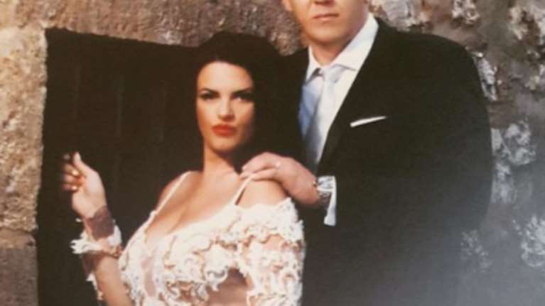 Δήμητρα Κατσαφάδου: Αδημοσίευτες φωτογραφίες από τον γάμο της με τον πρώην σύζυγό της [εικόνες]