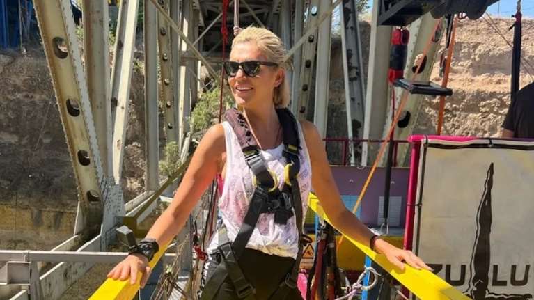 Η Σάσα Σταμάτη έκανε bungee jumping και το βίντεο κόβει την ανάσα!