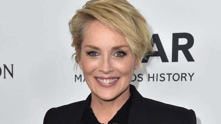 &quot;Σας θαυμάζω. Σας ευγνωμονώ&quot; - Η Σάρον Στόουν εμψυχώνει τον ιταλικό Ερυθρό Σταυρό